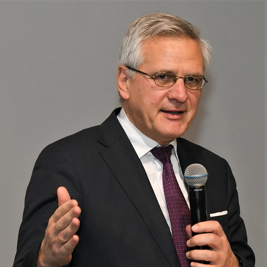 Kris R.
